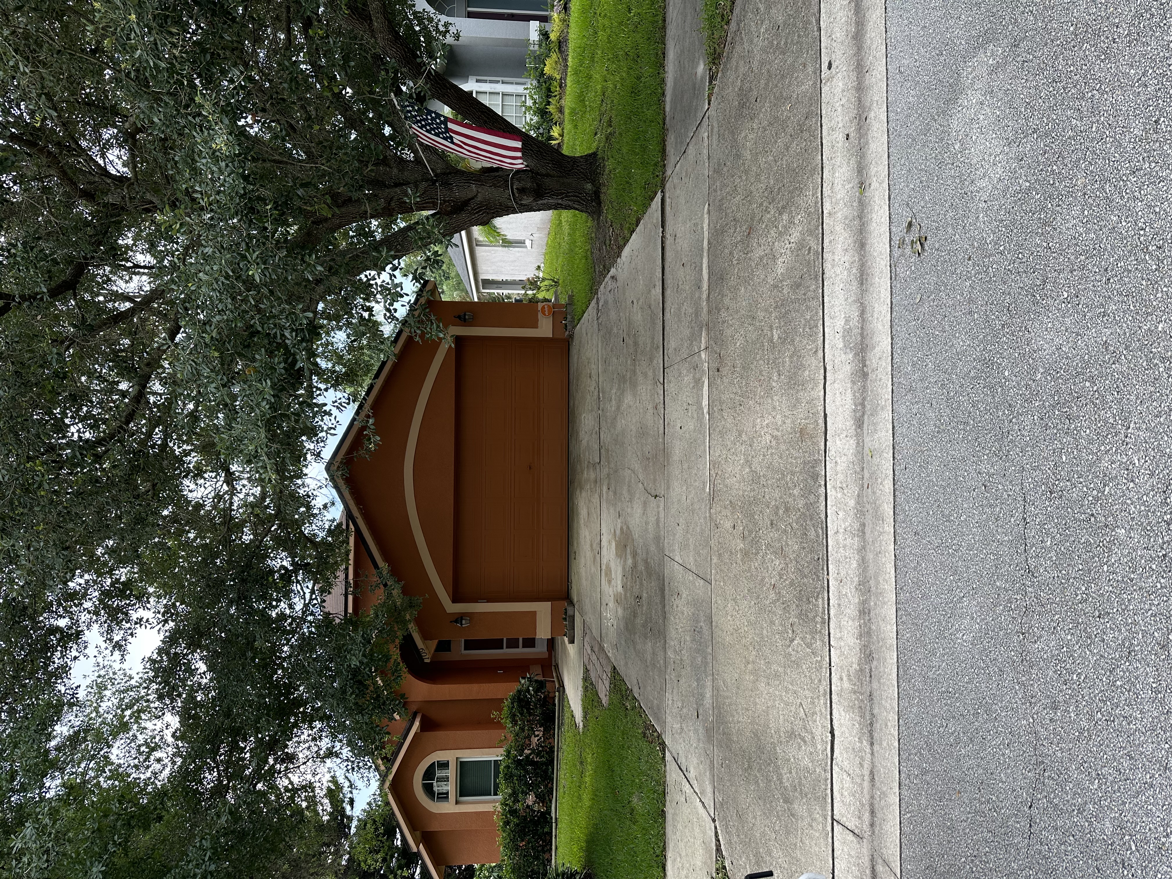 House wash and driveway cleaning in Sanford, FL